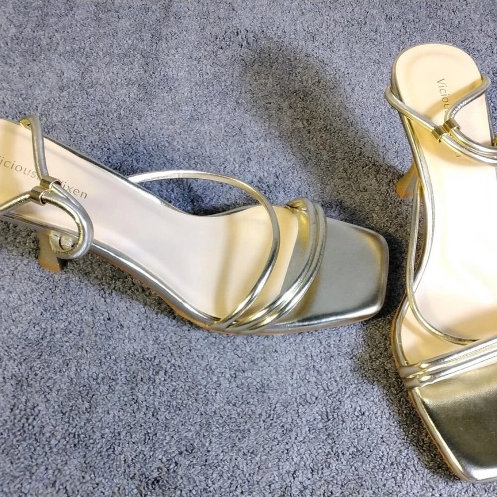 Viciously Vixen Shoes Sandals Womens Size 9 Metallic Gold Strappy Square Toe